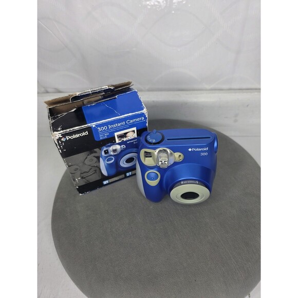 Polaroid 300 Instant Polaroid Film Camera with 60mm Zoom Lens W/ Film Cassette - Picture 1 of 8